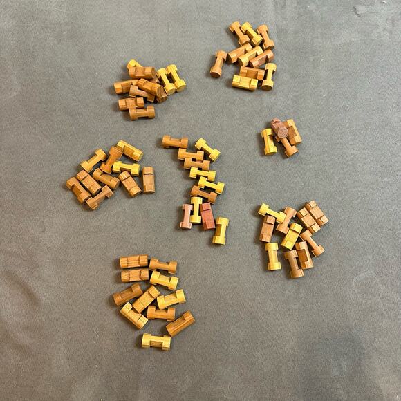 Lincoln Logs Lot of 66 Pieces 1 Single Notch Vintage Golden Blonde Wood Brown - Picture 2 of 3